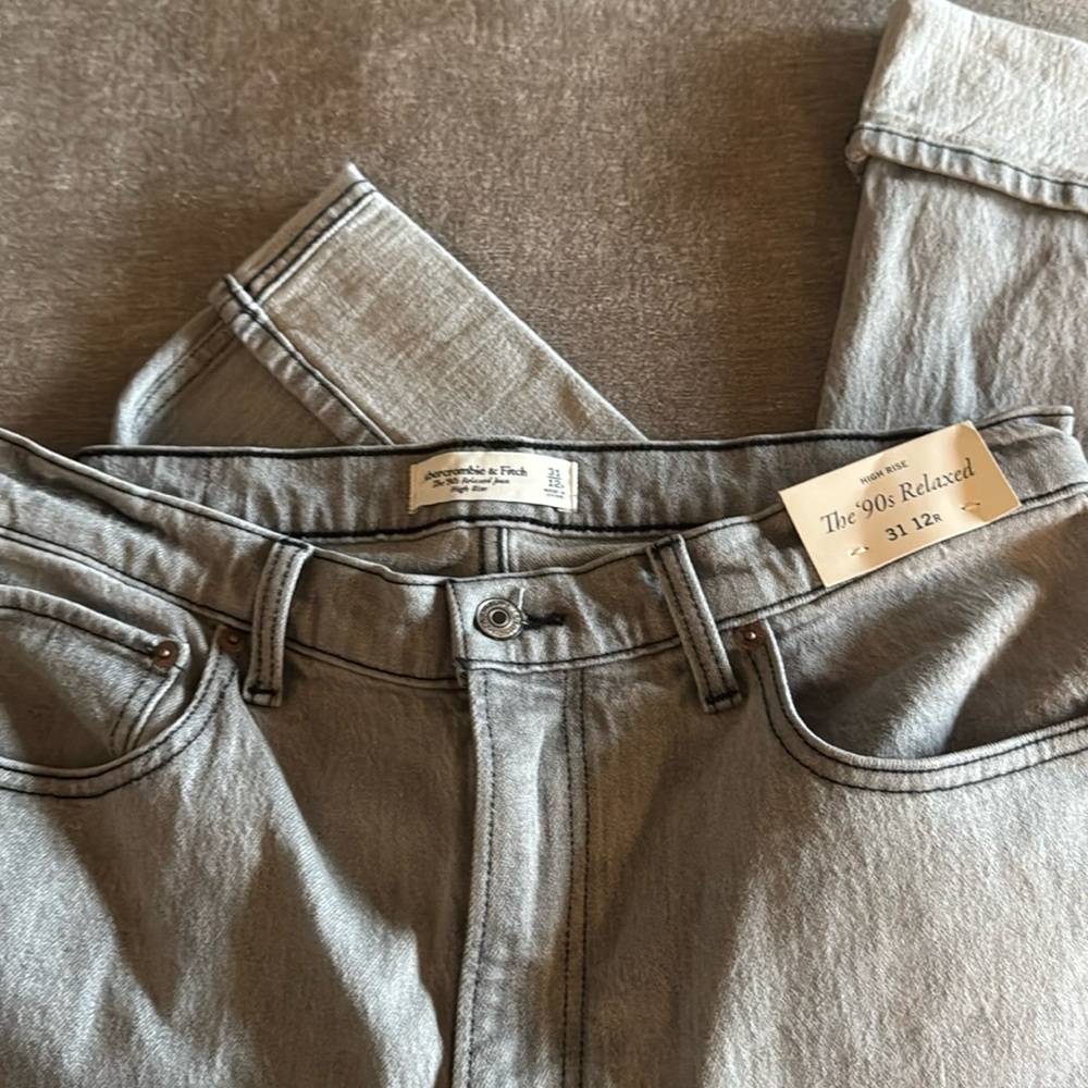 Abercrombie 90's relaxed Jean